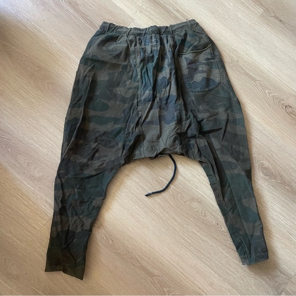 Knomadik Daniel Patrick Drop Crotch Cropped Jogger Sweatpants - Picture 2 of 3